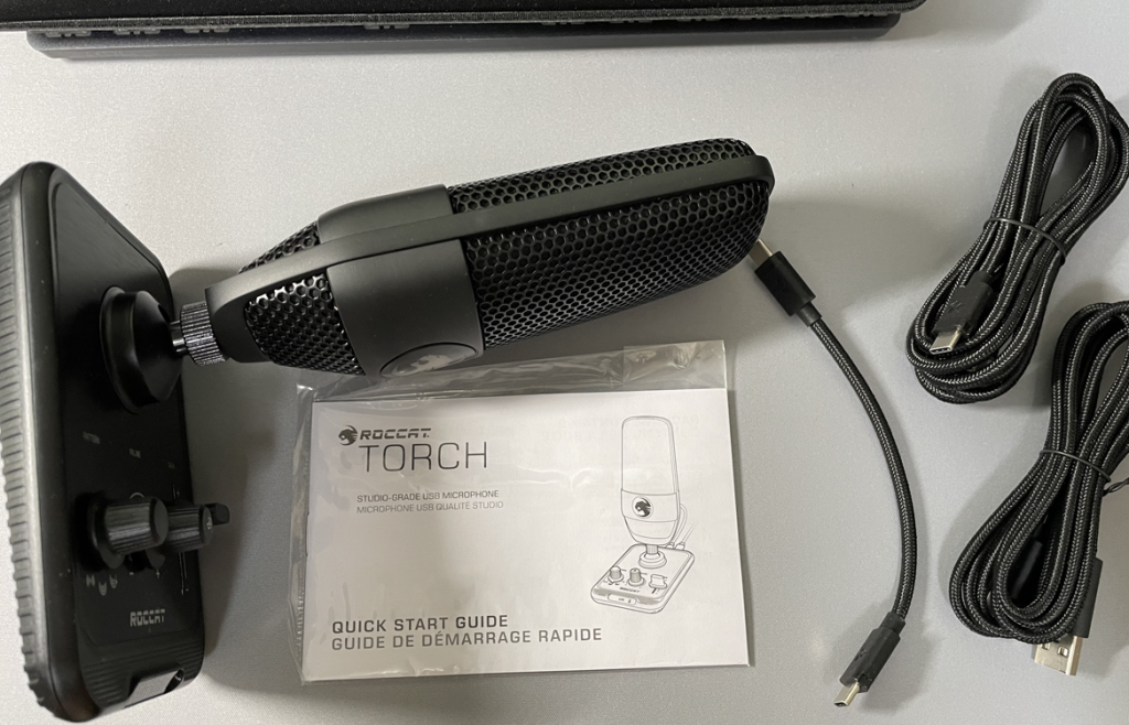 ROCCAT スタジオグレード USB マイク TORCH - PCケーブル・コネクタ